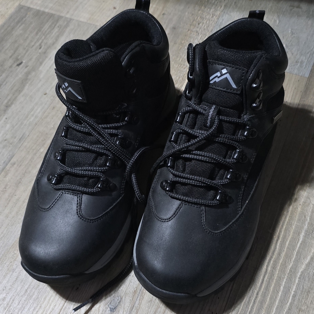 Men's Black Hiking Boots Size 8 wide